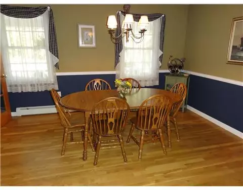 19 Surrey Dr, Westerly, RI 02891 photo 7