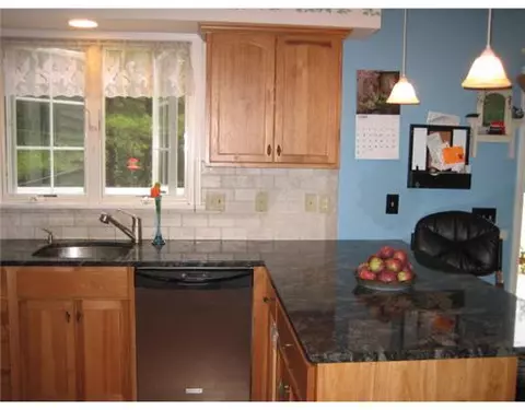25 Dolly Pond Rd, Exeter, RI 02822 photo 6