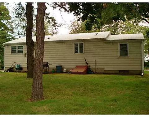 48 Kenneth Ave, Warwick, RI 02889 photo 3