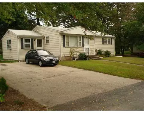 48 Kenneth Ave, Warwick, RI 02889 photo 2