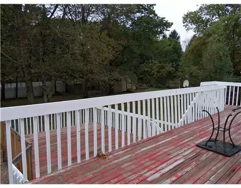 31 Boiling Spring Ave, Westerly, RI 02891 photo 3