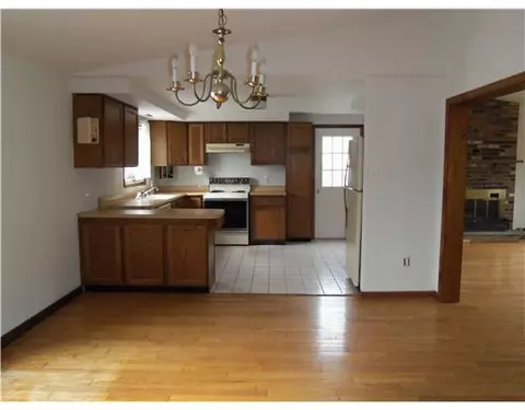 31 Boiling Spring Ave, Westerly, RI 02891 photo 6