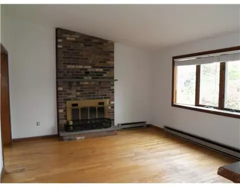 31 Boiling Spring Ave, Westerly, RI 02891 photo 7