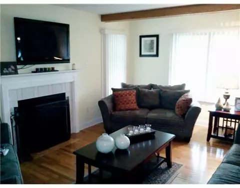 2 Casey Dr, Bristol, RI 02809 photo 6