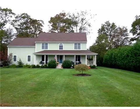 2 Casey Dr, Bristol, RI 02809 photo 1