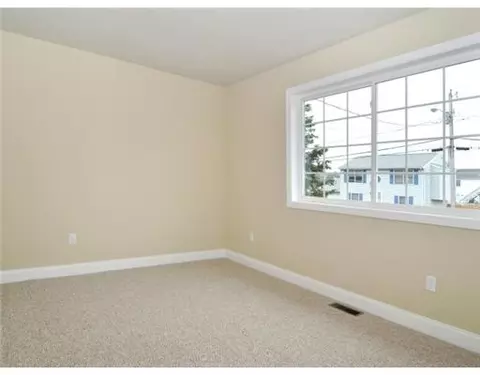 32 Scranton Ave, Warwick, RI 02888 photo 16