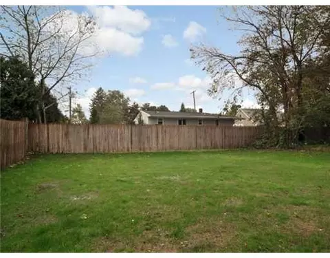 32 Scranton Ave, Warwick, RI 02888 photo 6