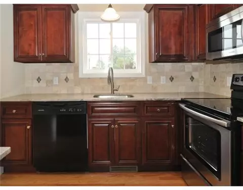 32 Scranton Ave, Warwick, RI 02888 photo 11