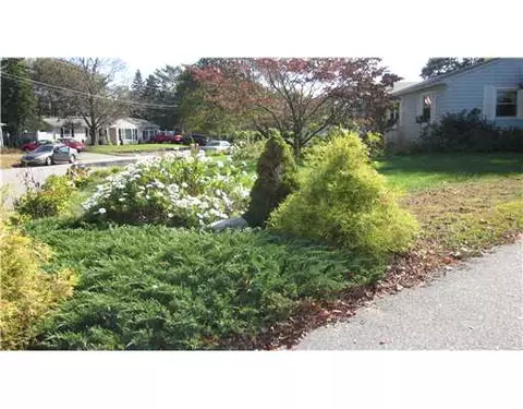 44 Inez Ave, Warwick, RI 02886 photo 5