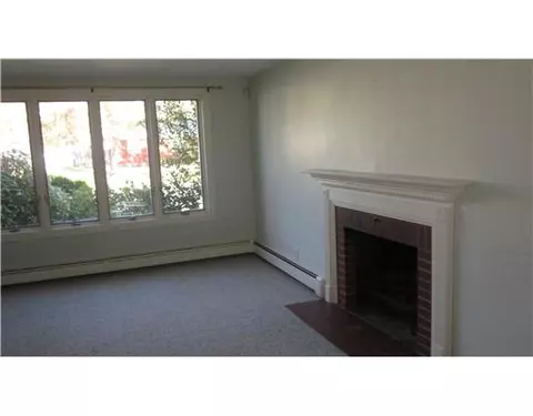 44 Inez Ave, Warwick, RI 02886 photo 6