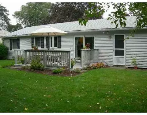 44 Inez Ave, Warwick, RI 02886 photo 4