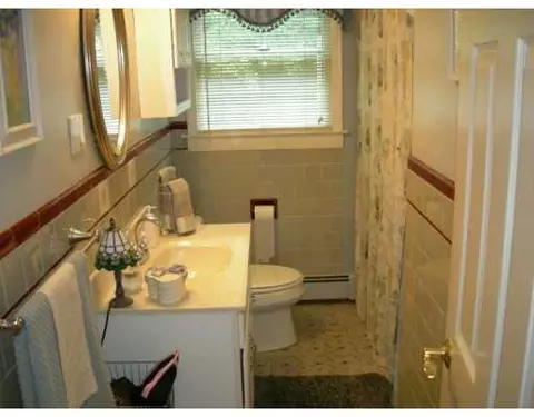 44 Inez Ave, Warwick, RI 02886 photo 3