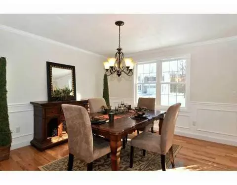 97 Ashbrook Dr, Cranston, RI 02921 photo 5