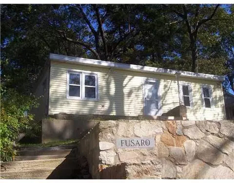 26 E Shore Dr, Coventry, RI 02816 photo 1