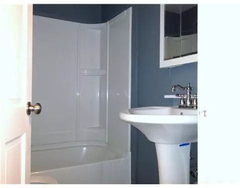 26 E Shore Dr, Coventry, RI 02816 photo 6