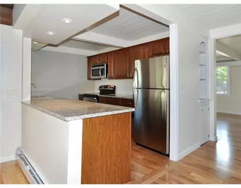 93 Myrtle Ave, Warwick, RI 02886 photo 4