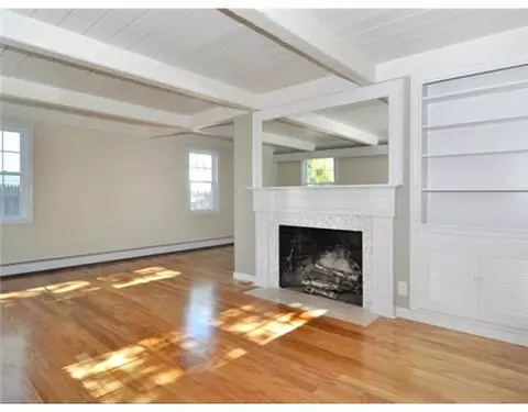93 Myrtle Ave, Warwick, RI 02886 photo 2