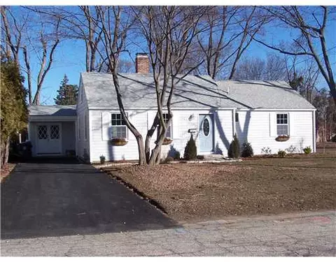 93 Myrtle Ave, Warwick, RI 02886 photo 1