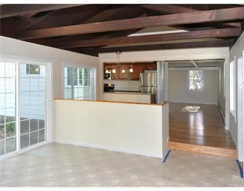 93 Myrtle Ave, Warwick, RI 02886 photo 15
