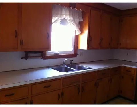 6 Asylum Rd, Warren, RI 02885 photo 5