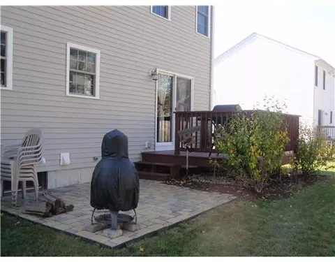 76 Ethan St, Warwick, RI 02888 photo 3