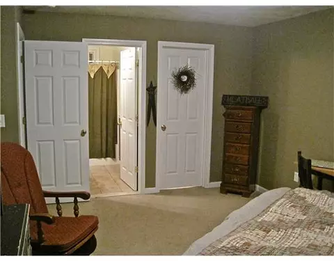 76 Ethan St, Warwick, RI 02888 photo 10