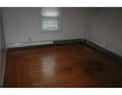 10 Sidney Ave, Woonsocket, RI 02895 photo 5