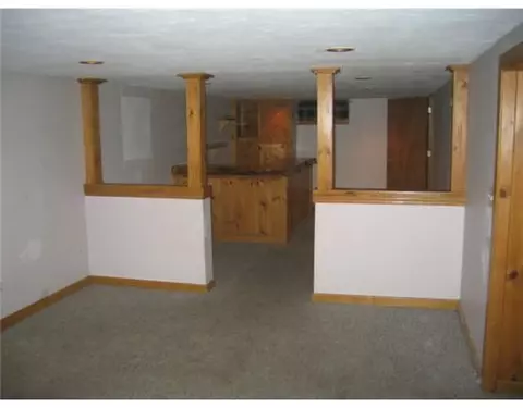 217 Walnut Hill Rd, Woonsocket, RI 02895 photo 8