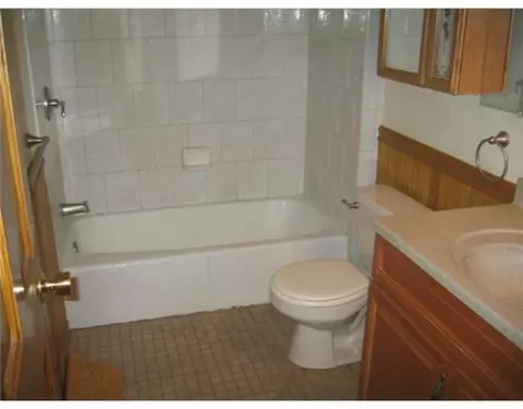 217 Walnut Hill Rd, Woonsocket, RI 02895 photo 6