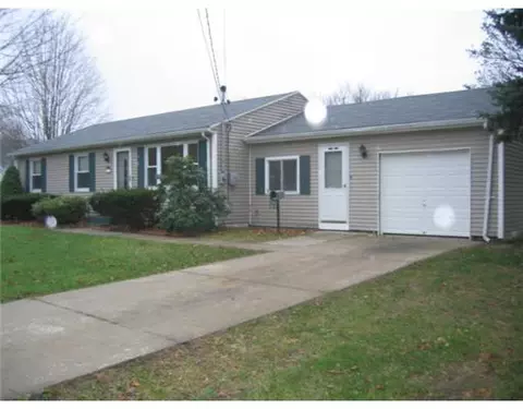 217 Walnut Hill Rd, Woonsocket, RI 02895 photo 1