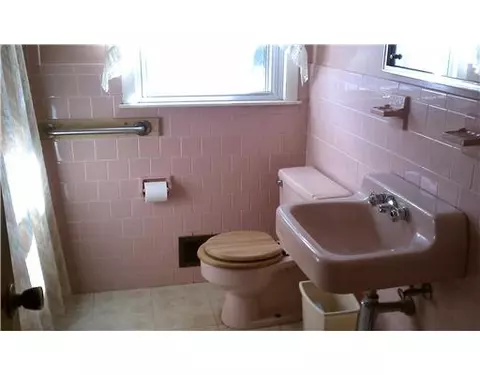 44 Cadora Ave, Warwick, RI 02886 photo 10