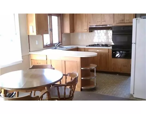 44 Cadora Ave, Warwick, RI 02886 photo 5