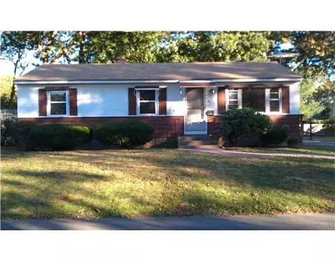 44 Cadora Ave, Warwick, RI 02886 photo 3
