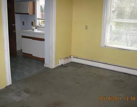 553 Jefferson St, Fall River, MA 02721 photo 8