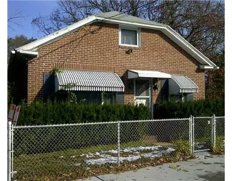 758 Diamond Hill Rd, Woonsocket, RI 02895 photo 1