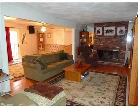 3 Peninsula Ct, Coventry, RI 02816 photo 9