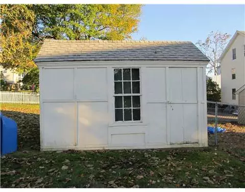 392 Grove St, Woonsocket, RI 02895 photo 4