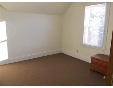 392 Grove St, Woonsocket, RI 02895 photo 10