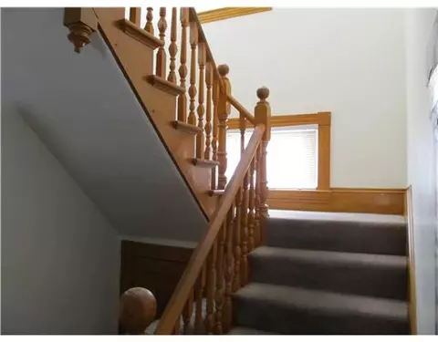 392 Grove St, Woonsocket, RI 02895 photo 9