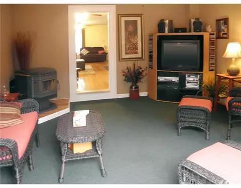 2050 Mendon Rd, Woonsocket, RI 02895 photo 11