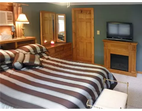 2050 Mendon Rd, Woonsocket, RI 02895 photo 14