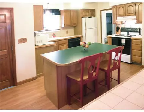 2050 Mendon Rd, Woonsocket, RI 02895 photo 7
