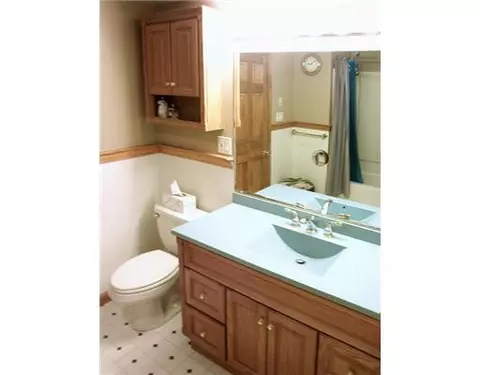 2050 Mendon Rd, Woonsocket, RI 02895 photo 16