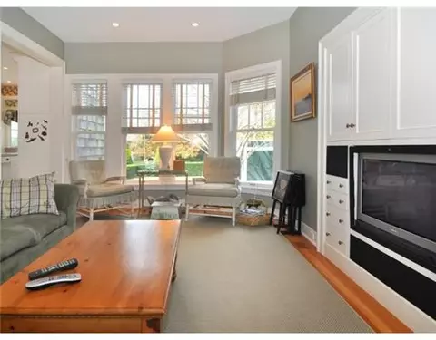 5 Ninigret Ave, Westerly, RI 02891 photo 4