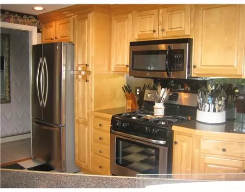 280 Douglas Rd, Warwick, RI 02886 photo 3