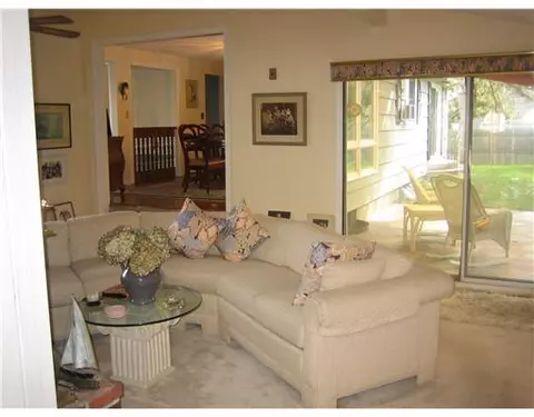 280 Douglas Rd, Warwick, RI 02886 photo 11
