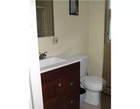 281 Maple St, Warwick, RI 02888 photo 6