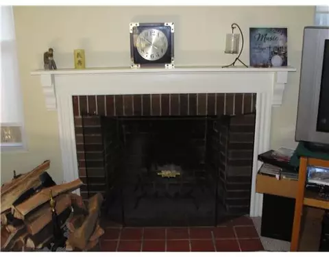 281 Maple St, Warwick, RI 02888 photo 5