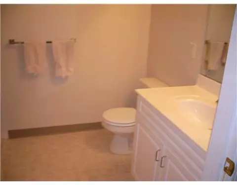 92 Mill St #102, Woonsocket, RI 02895 photo 11