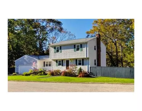 31 Verdant Ln, Warwick, RI 02886 photo 1